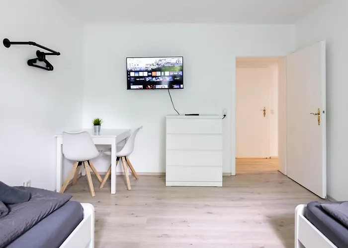 3 Bedroom Apartment *